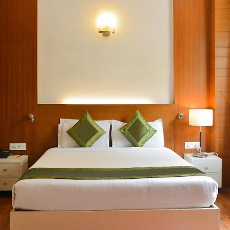Hotel Treebo Check In By Oran Nueva Delhi Exterior foto